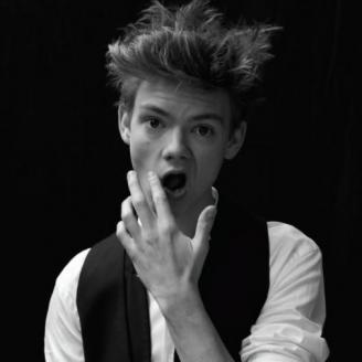 Thomas Brodie Sangster Images Curtis Brown